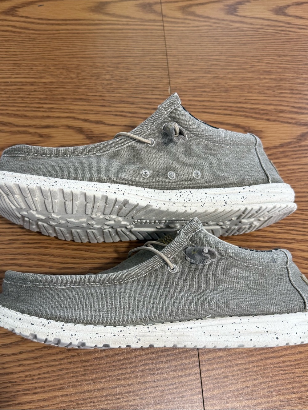 Hey Dude Wally Stretch size 11, outer gray. Inside Black Palm Trees on Beige - Picture 5 of 11